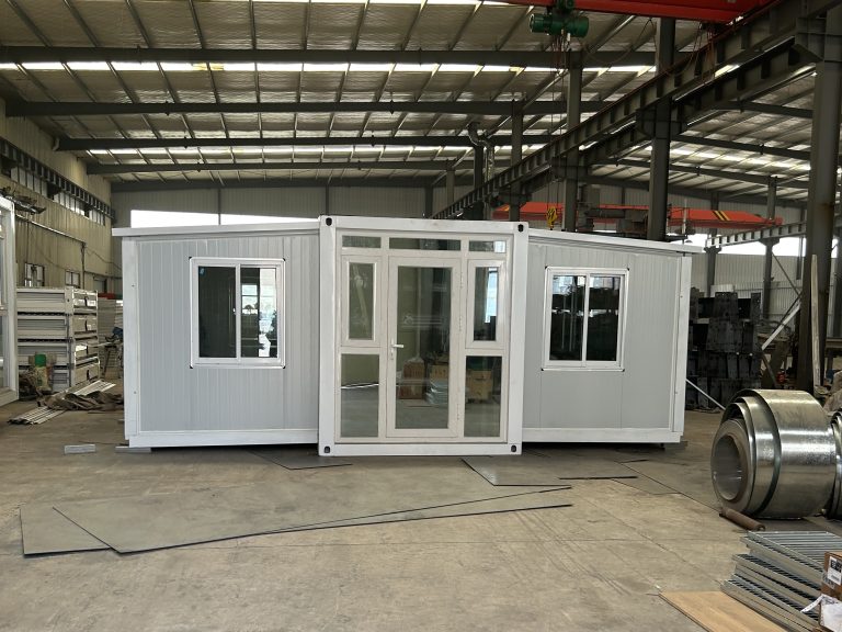 Design optimization of container house in emergency relief materials warehouse