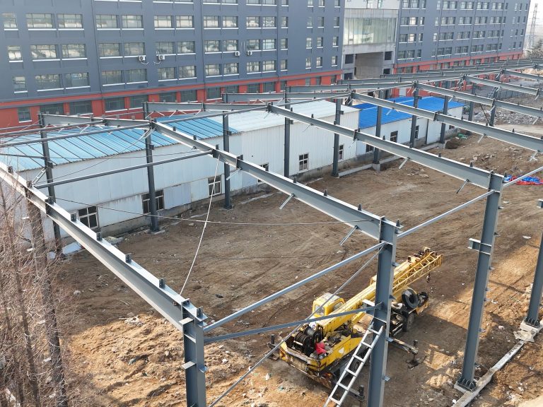 Steel structure construction during the use of environmental protection equipment